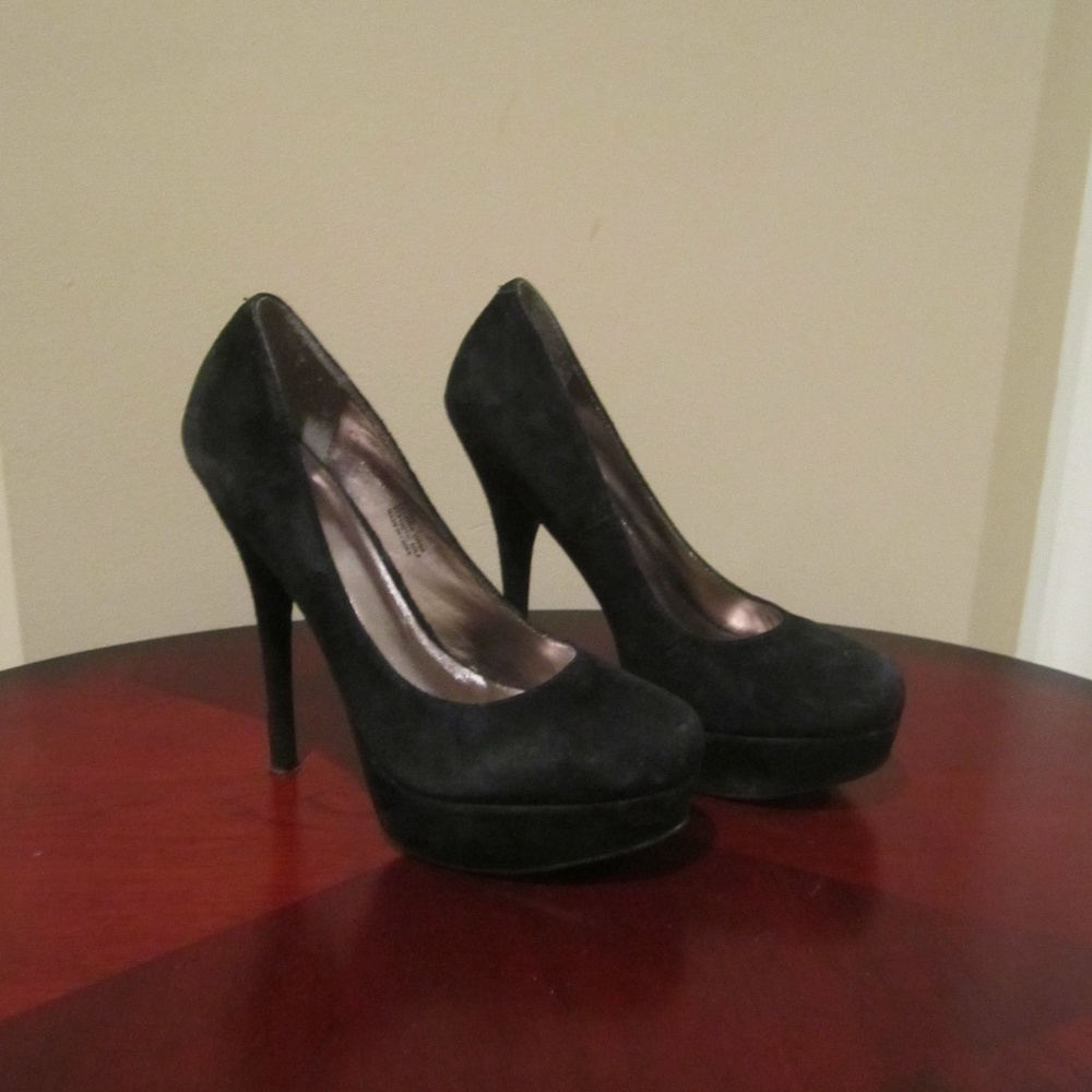 Zigi Soho suede black pumps
